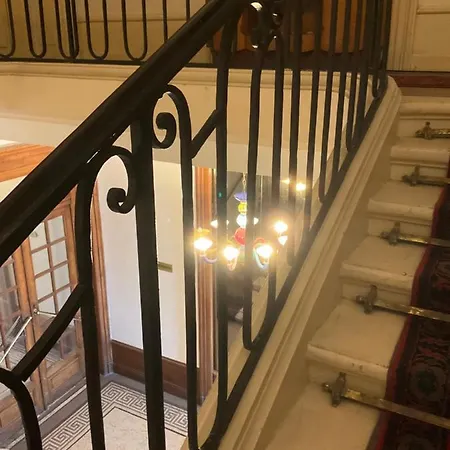 Dans Particulier Au Calme Situe Sur Le Vieux-port Apartament *
