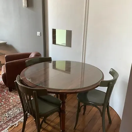 Apartament Dans Particulier Au Calme Situe Sur Le Vieux-port